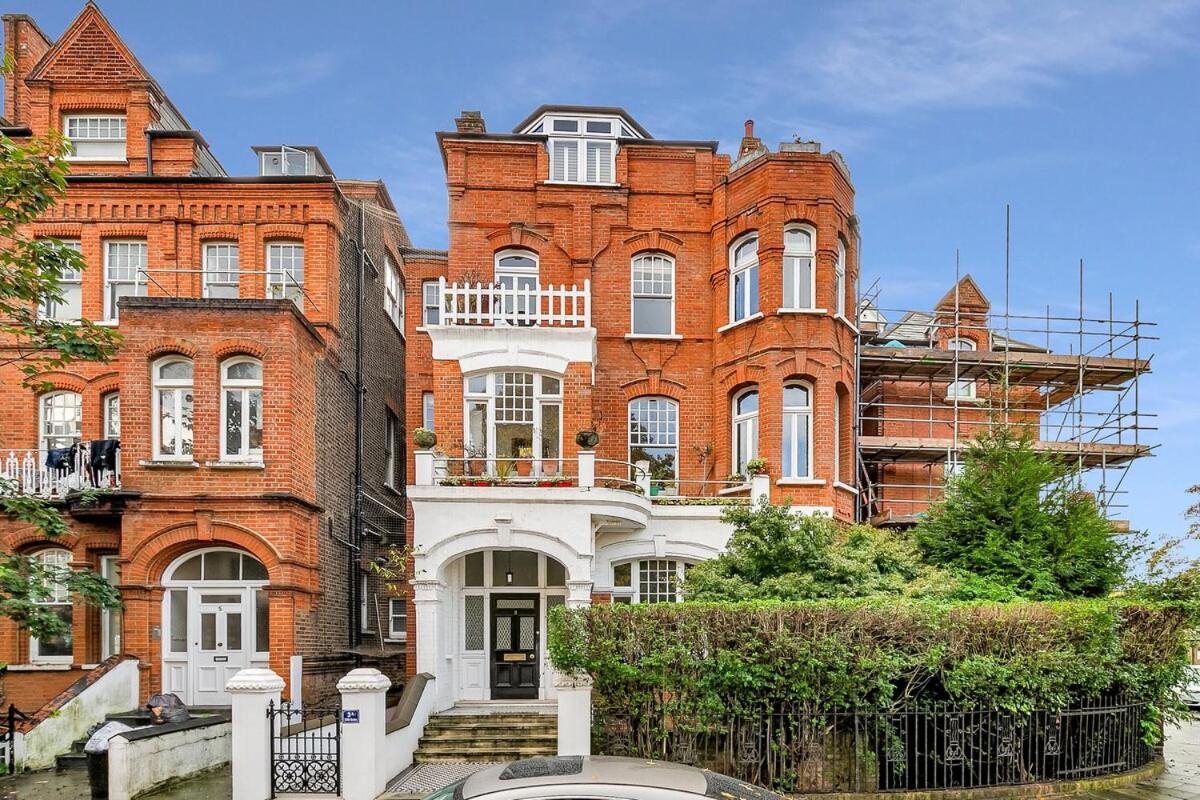 Апартаменты Luxury Kensington Flat - Private Garden - Tube 4 Min Walk Лондон Экстерьер фото